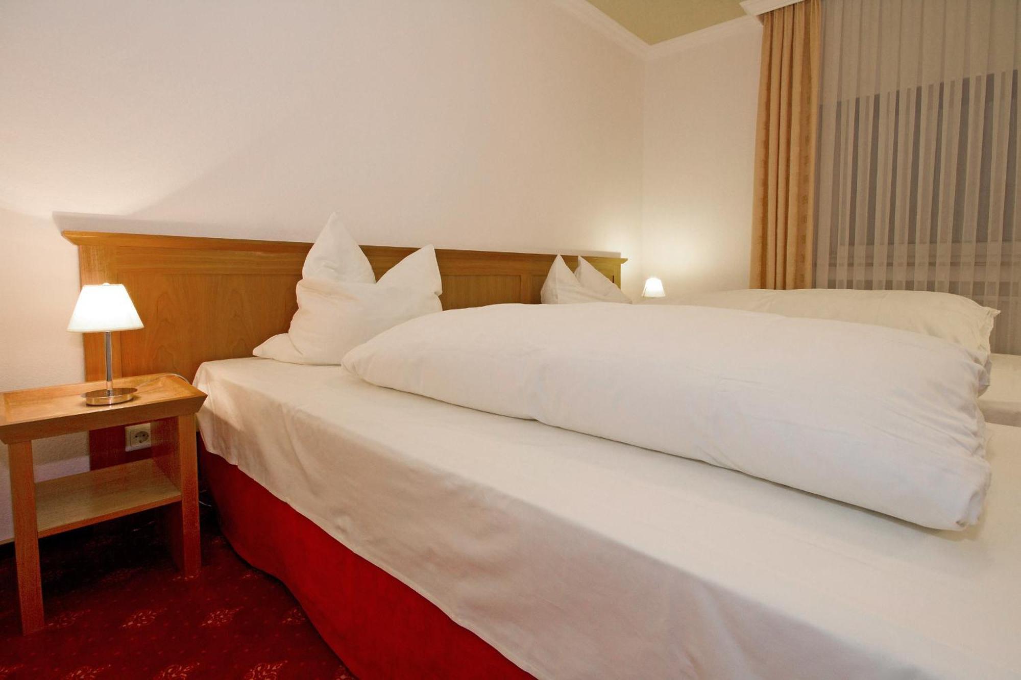 Hotel Mennicken Würselen Dış mekan fotoğraf