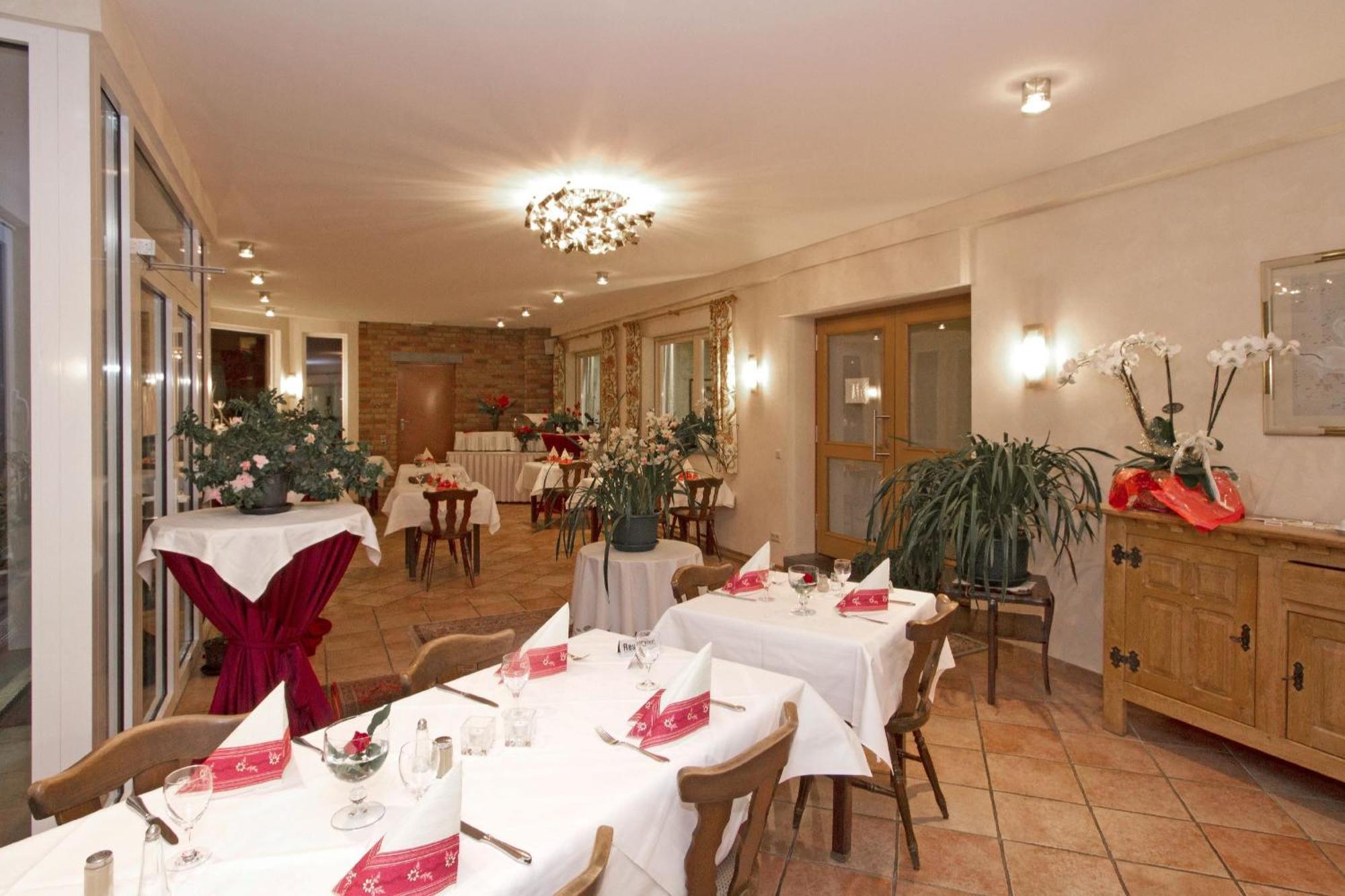 Hotel Mennicken Würselen Dış mekan fotoğraf