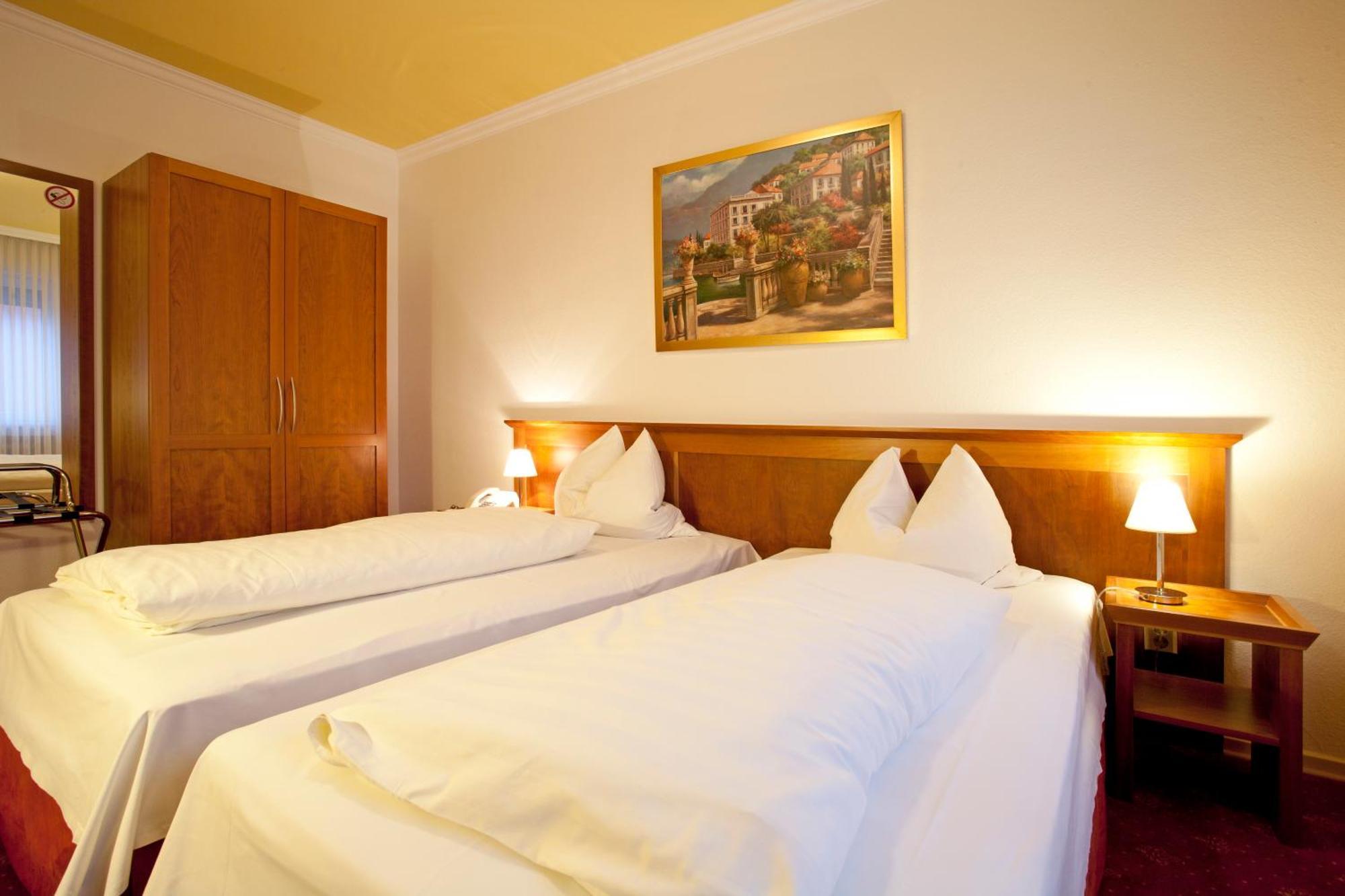 Hotel Mennicken Würselen Dış mekan fotoğraf